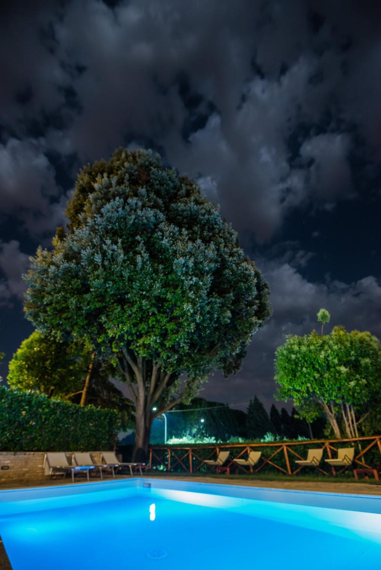 Borgocuore Todi Bagian luar foto