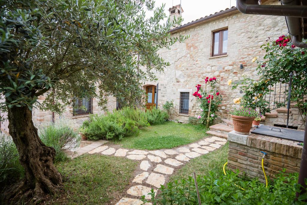Borgocuore Todi Bagian luar foto