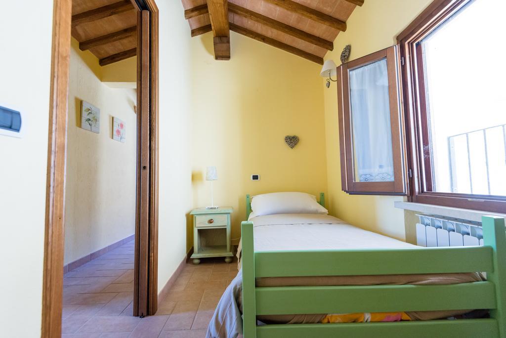Borgocuore Todi Bagian luar foto