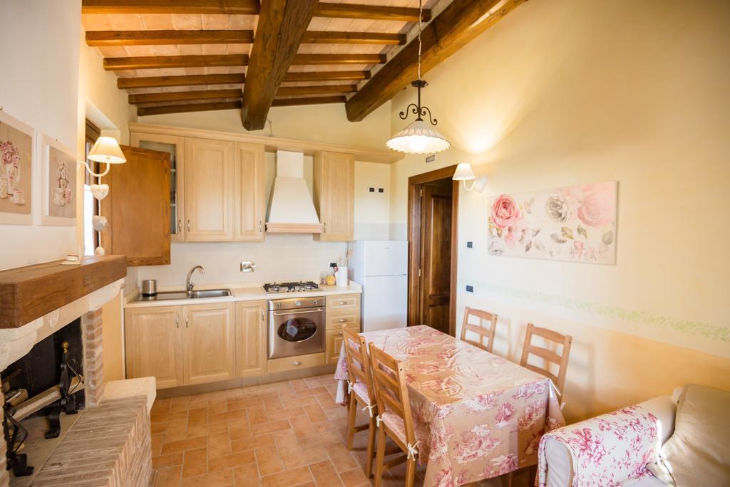 Borgocuore Todi Bagian luar foto
